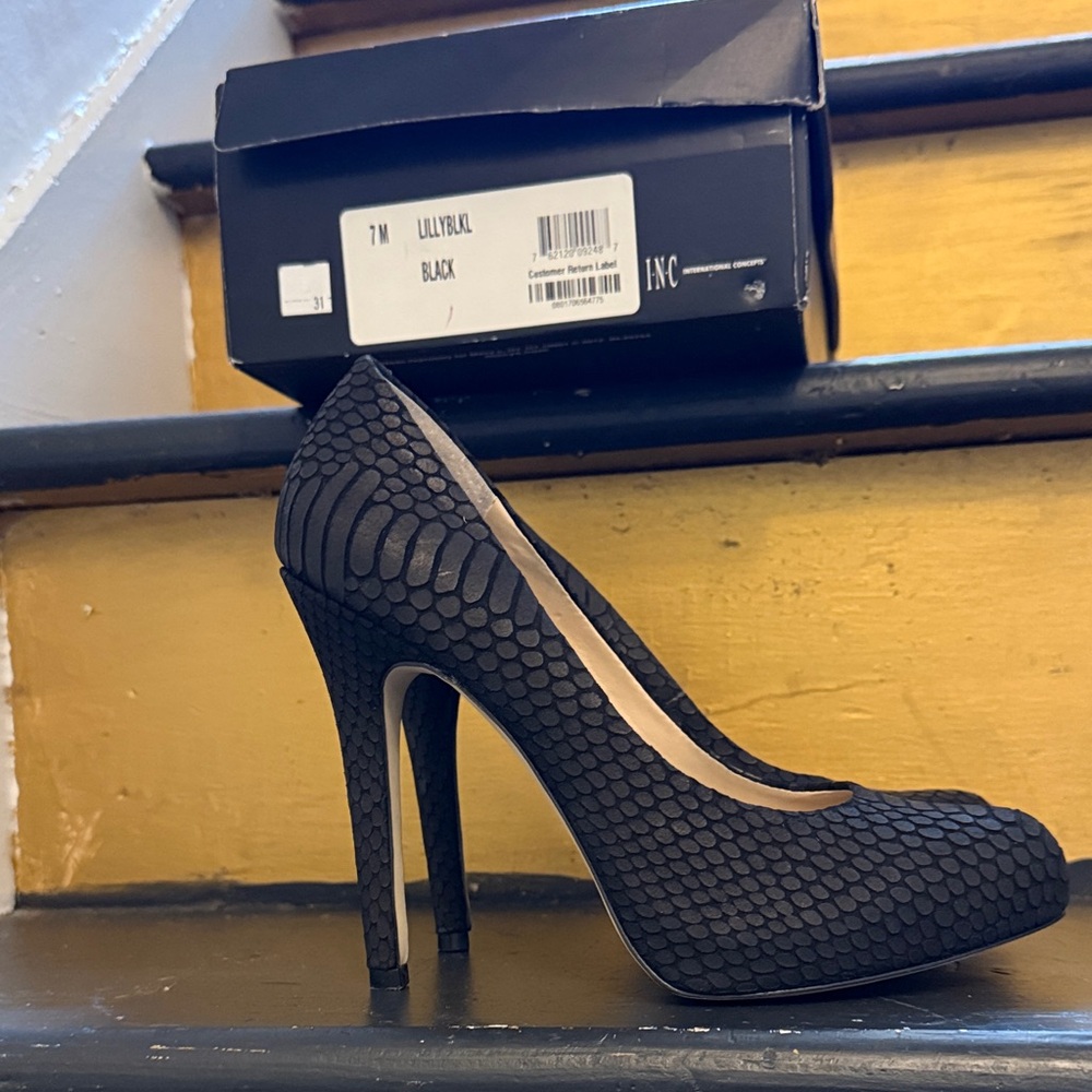 INC International Concepts Black Textured Heels